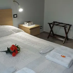 Apartment And, Cefalu
